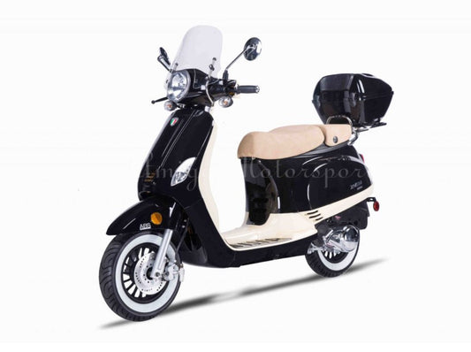 Amigo Venice 150 SE with LED HEAD LIGHT, USB Port, Wind Shield Vespa , 98% assembled. CA Legal