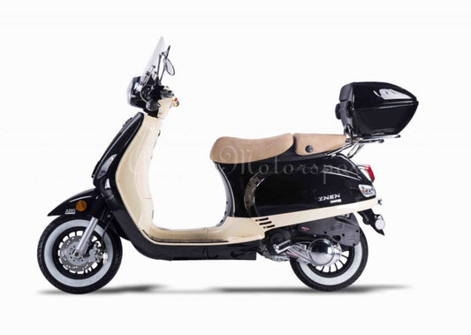 Amigo Venice 150 SE with LED HEAD LIGHT, USB Port, Wind Shield Vespa , 98% assembled. CA Legal