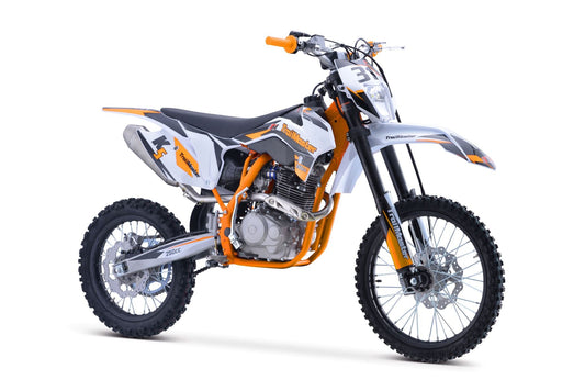 Trailmaster TM31 PRO 250, W/ Head Light.  5 speed manual, 34 inch seat height, Electric Start , Inverted forks, Adjustable Shocks