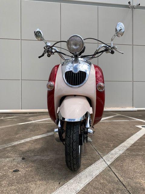 TrailMaster Sorrento 150 Scooter - TrailMaster Scooters | MotoBuys