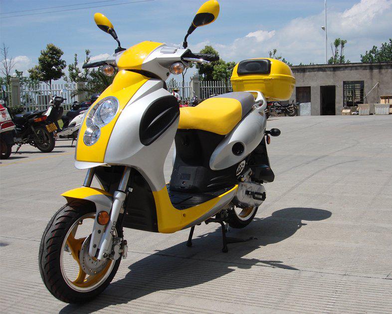 ST. Thomas 50cc Moped Scooter - Scooter for Sale | MotoBuys